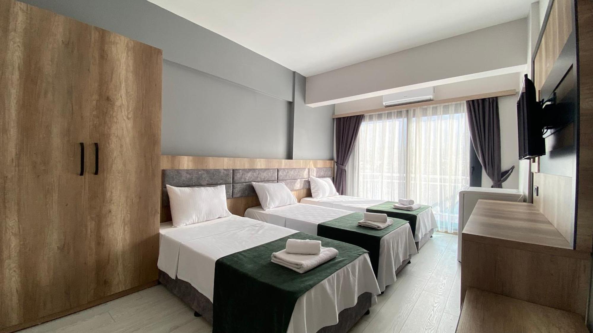 Medos Beach Hotel คูซาดาซี ภายนอก รูปภาพ