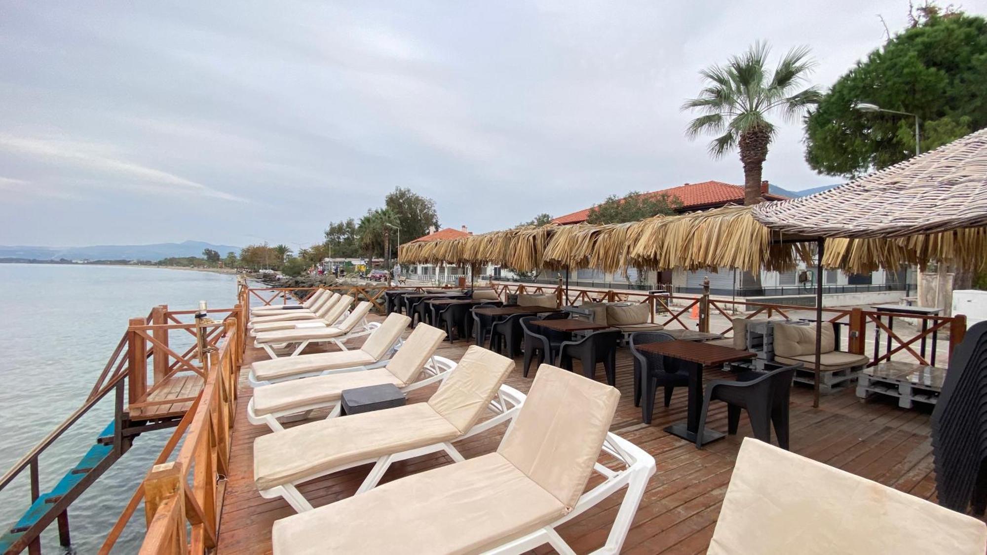 Medos Beach Hotel คูซาดาซี ภายนอก รูปภาพ