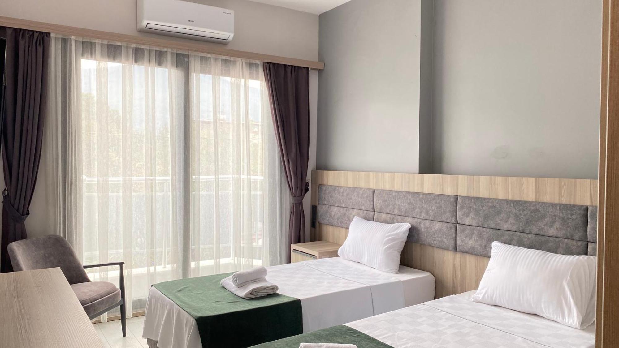 Medos Beach Hotel คูซาดาซี ภายนอก รูปภาพ
