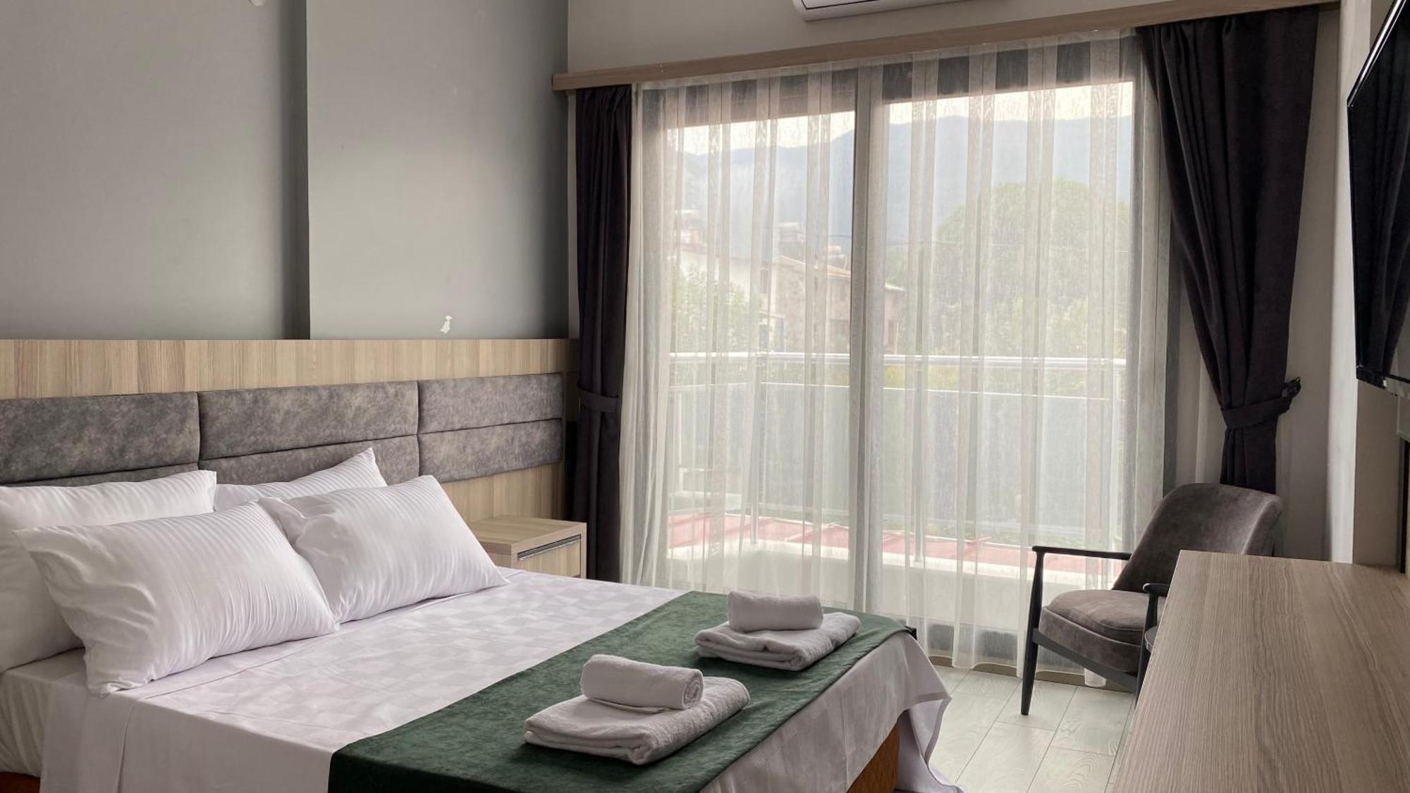 Medos Beach Hotel คูซาดาซี ภายนอก รูปภาพ