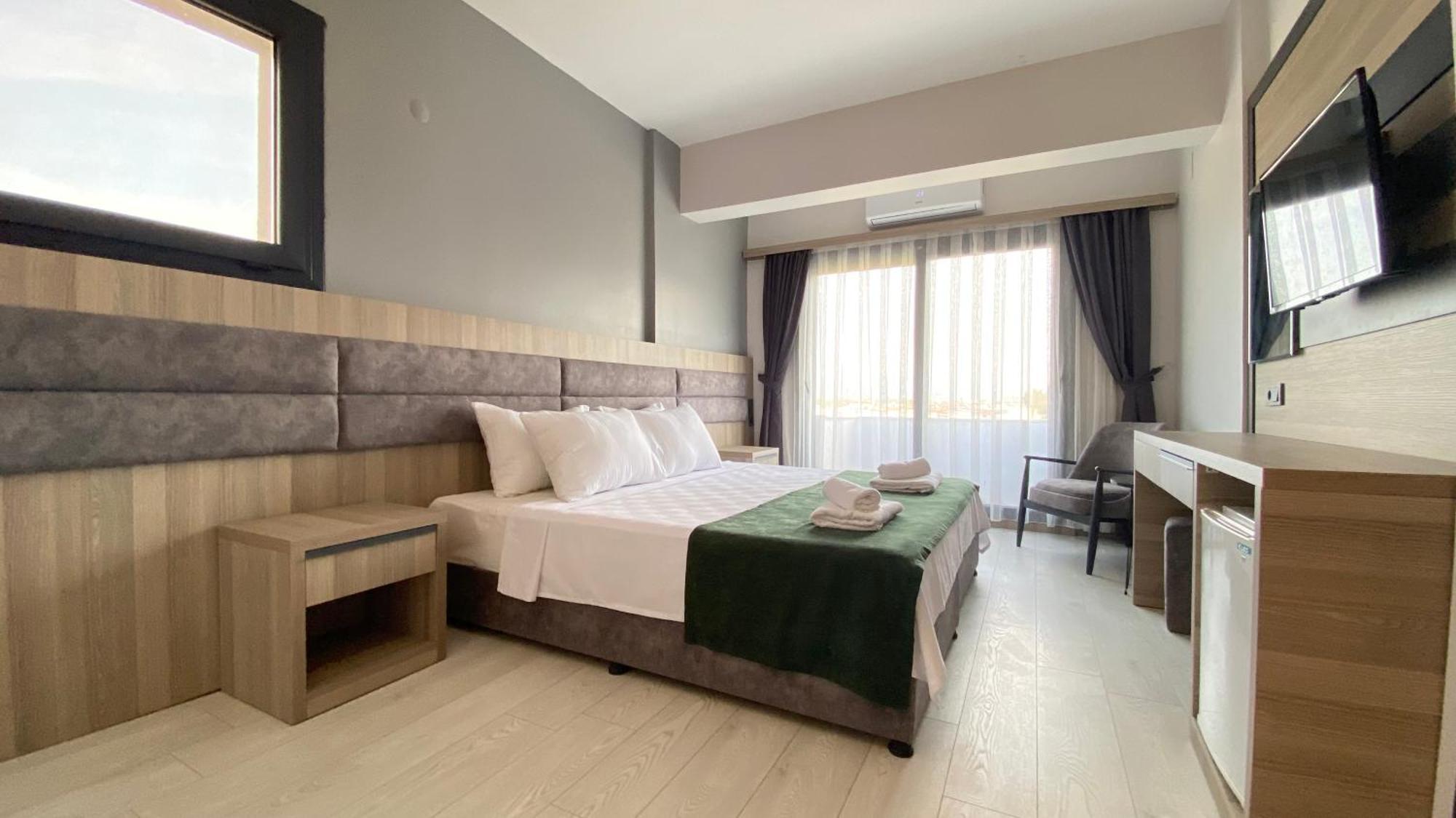 Medos Beach Hotel คูซาดาซี ภายนอก รูปภาพ