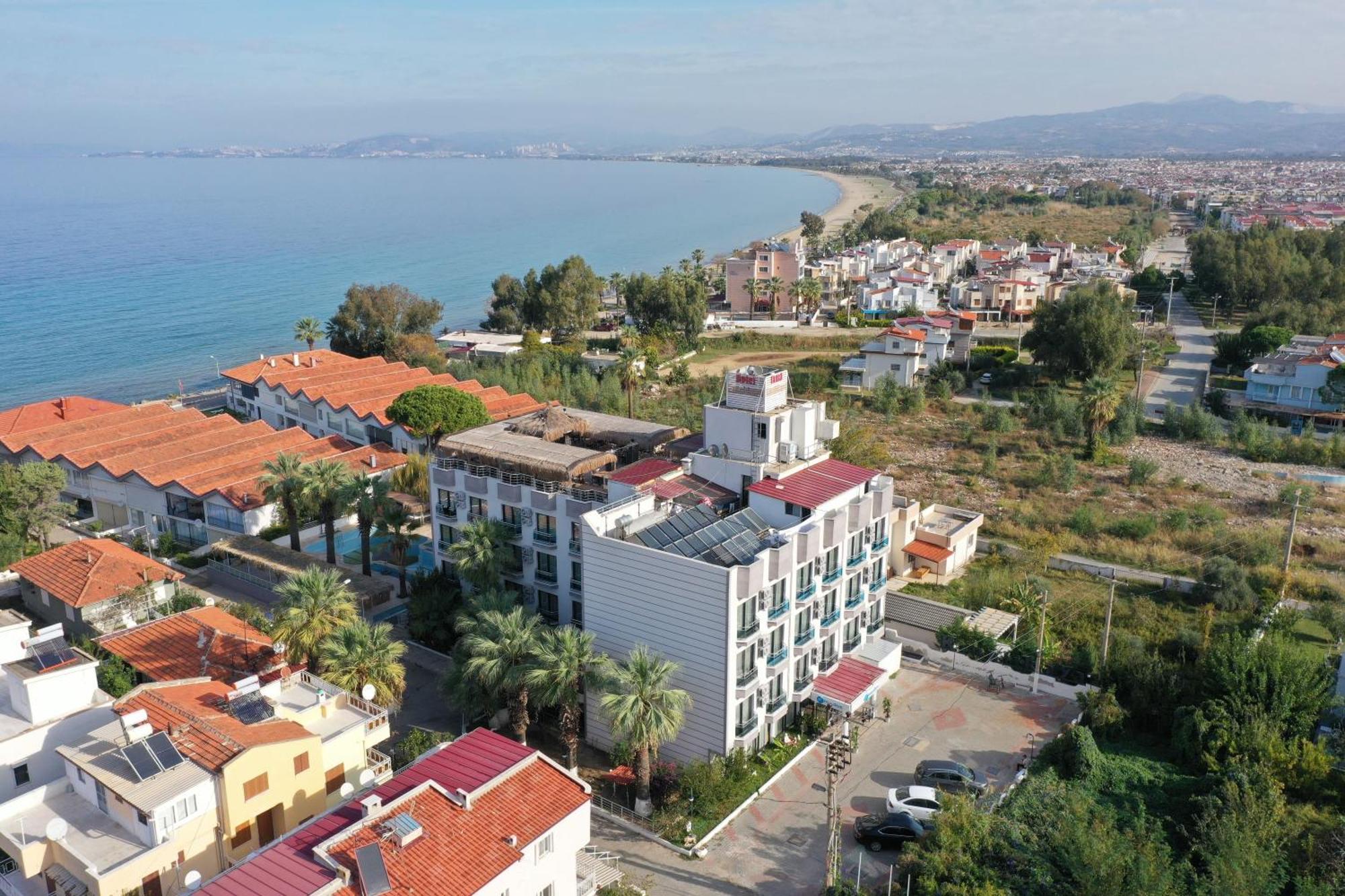Medos Beach Hotel คูซาดาซี ภายนอก รูปภาพ